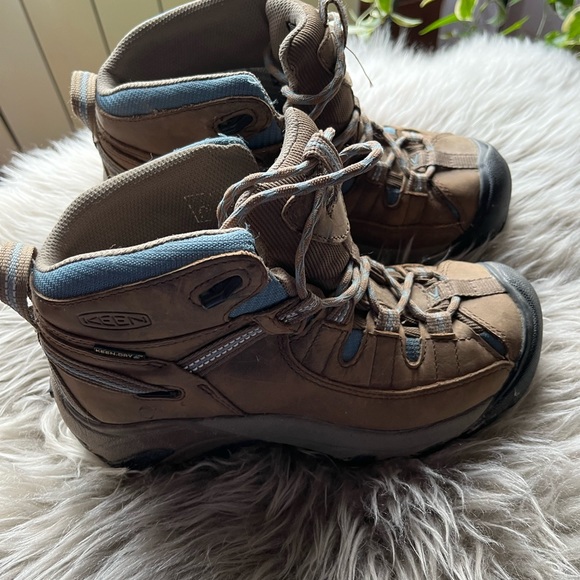 Hicking boots - Picture 2 of 8